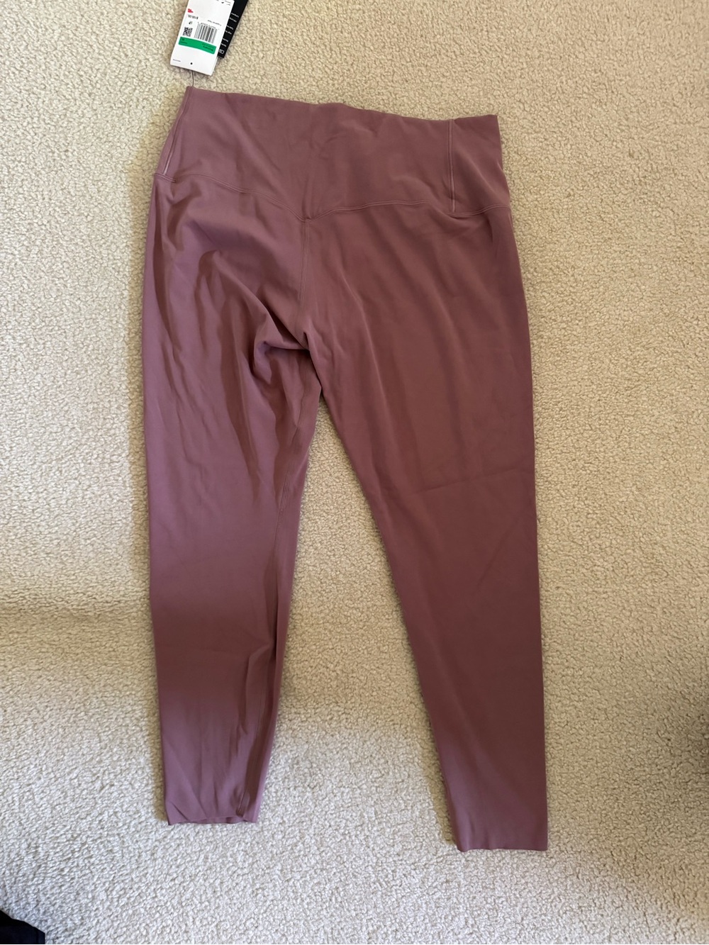 Nike Women's Universa Medium-Support High-Waisted 7/8 Leggings
